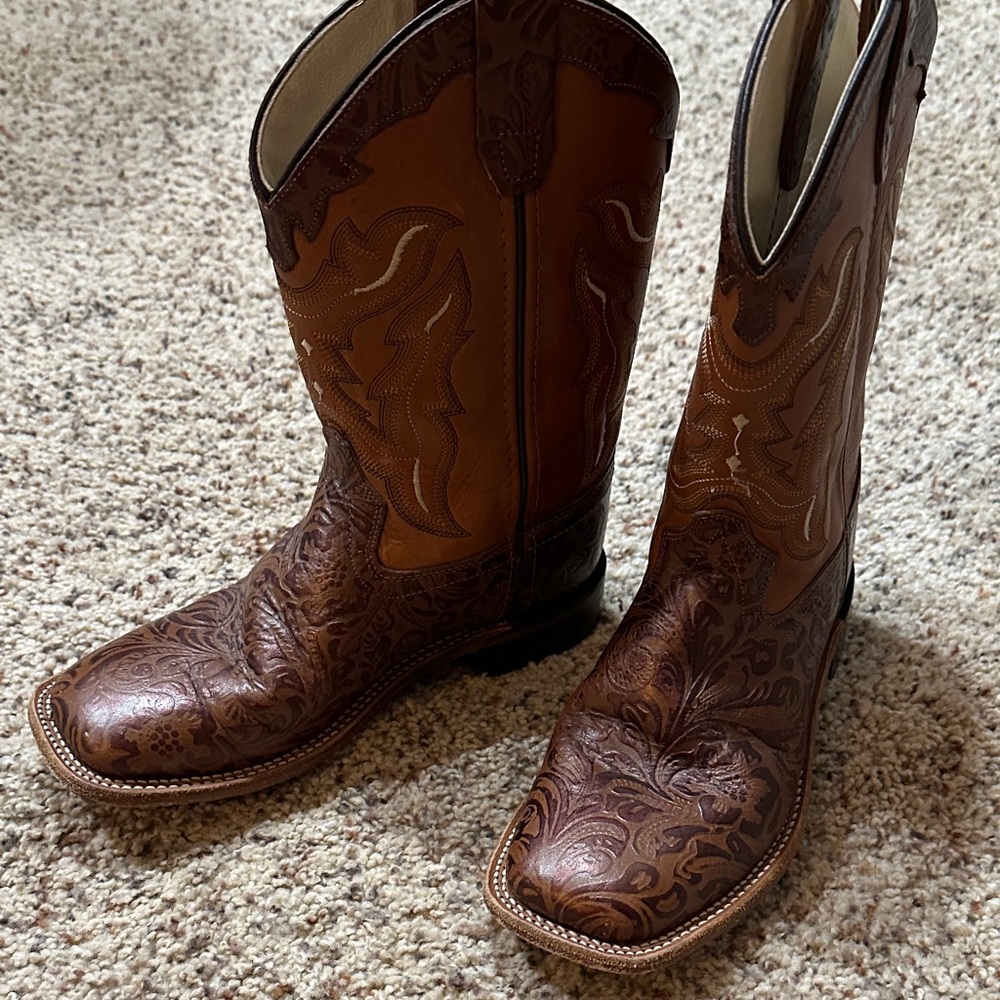Old West Tan and Brown Cowboy Boots